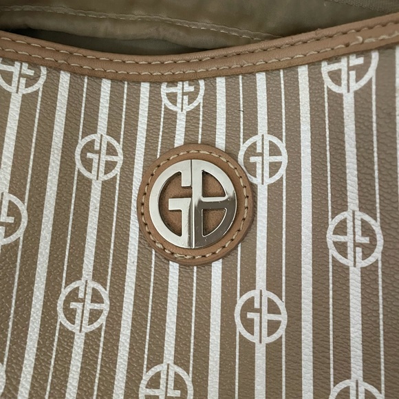 Giani Bernini gorgeous hardly used purse. - Picture 5 of 7